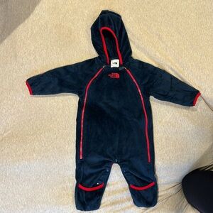 EUC size 3-6 months North Face Fleece Bunting